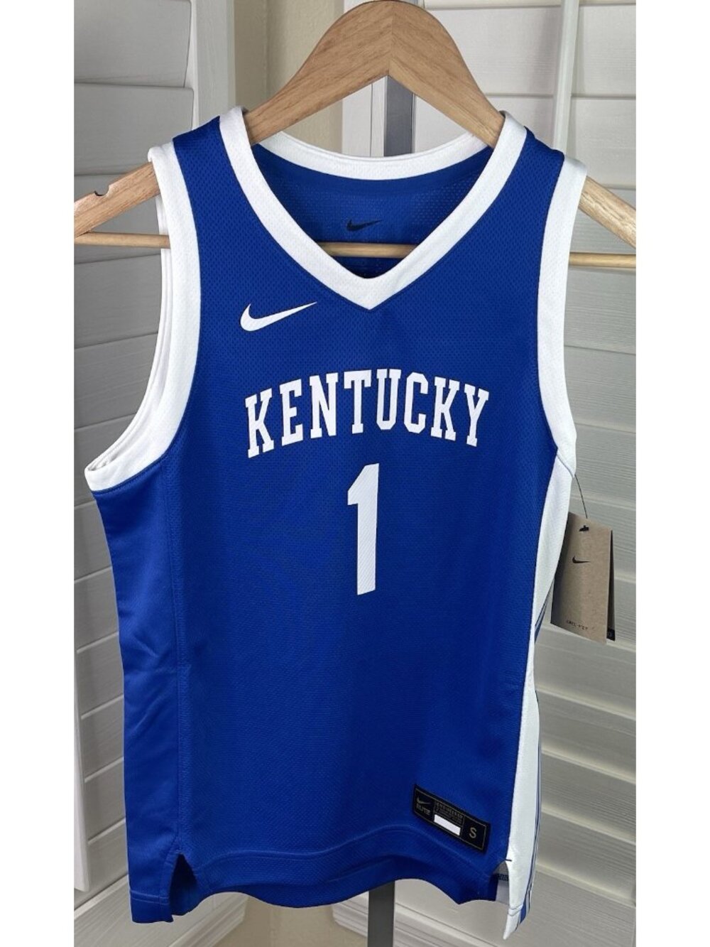 Nike Dri-Fit NCAA University of Kentucky Devin Booker #1 Jersey - Youth S - NWT